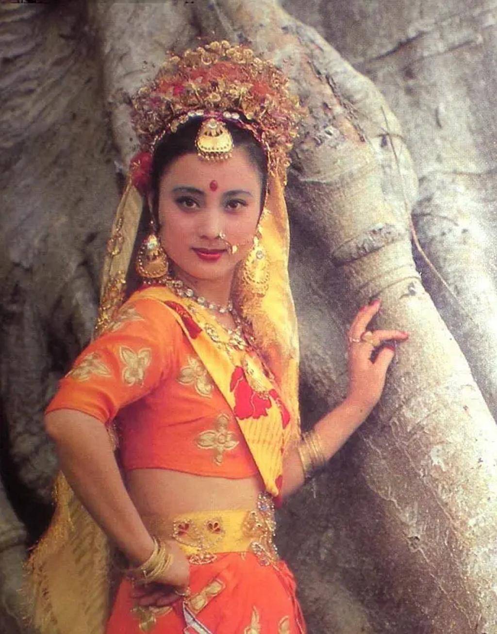 蓝色妖姬电视剧女主角 09c283146dc3447b821f70399a66d64c.jpeg