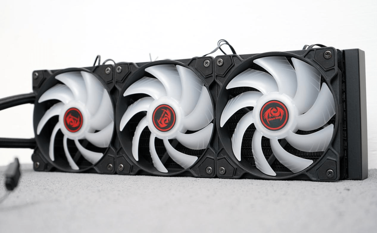 影驰|12代酷睿旗舰平台装机体验：由俭入奢，钱包怕是管不住！