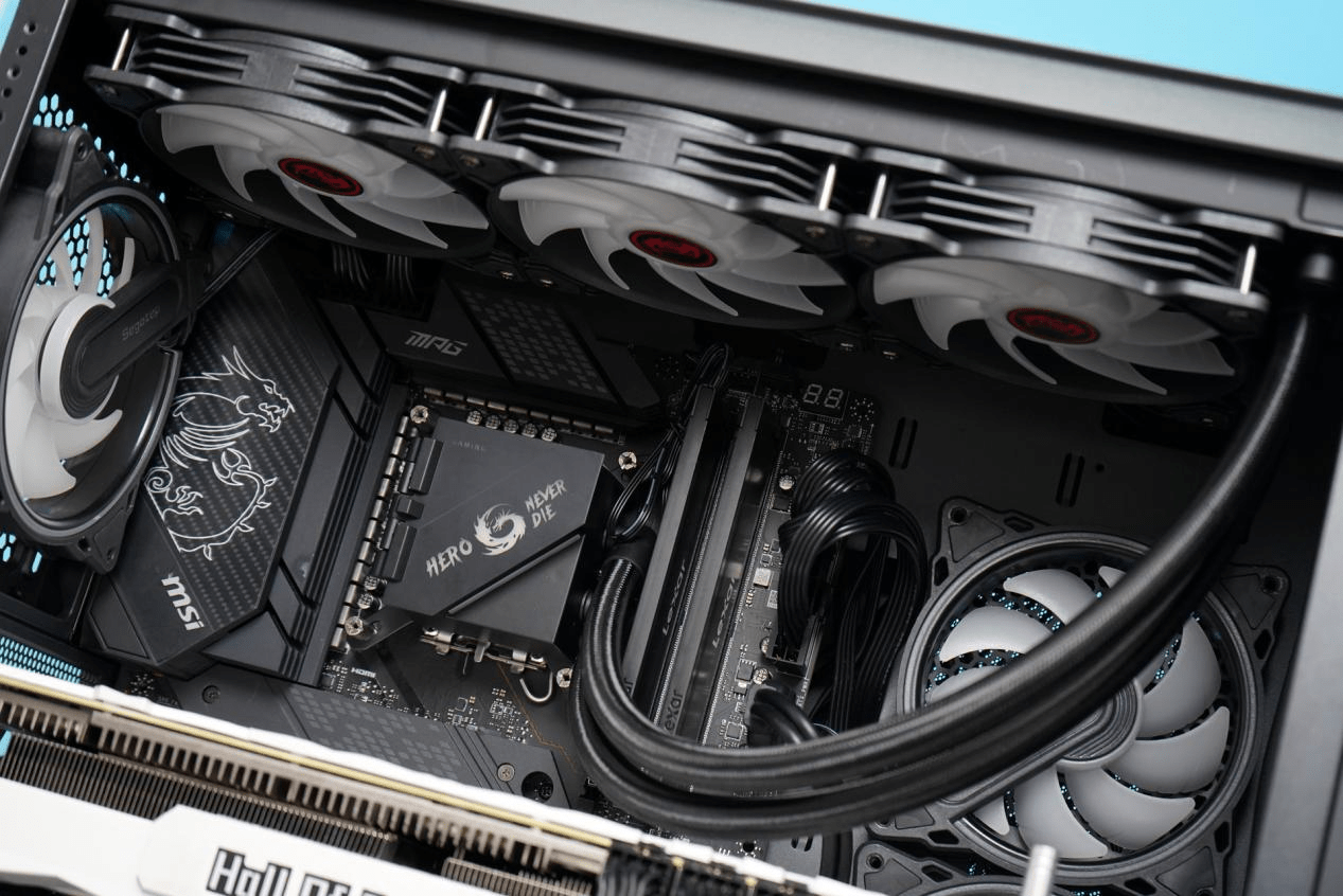 影驰|12代酷睿旗舰平台装机体验：由俭入奢，钱包怕是管不住！