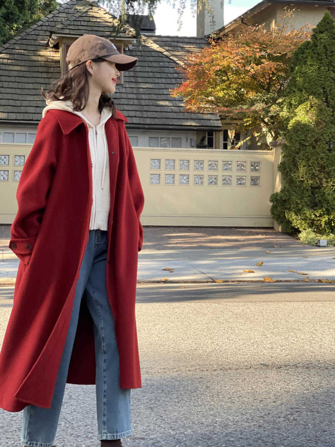 下装 冬天不要只会穿黑白灰，“红色”抢眼高调又显白，时髦又有气场