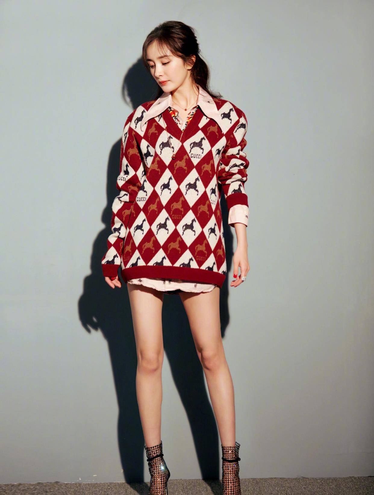 大腿 一双美腿，是杨幂最直接的名片！