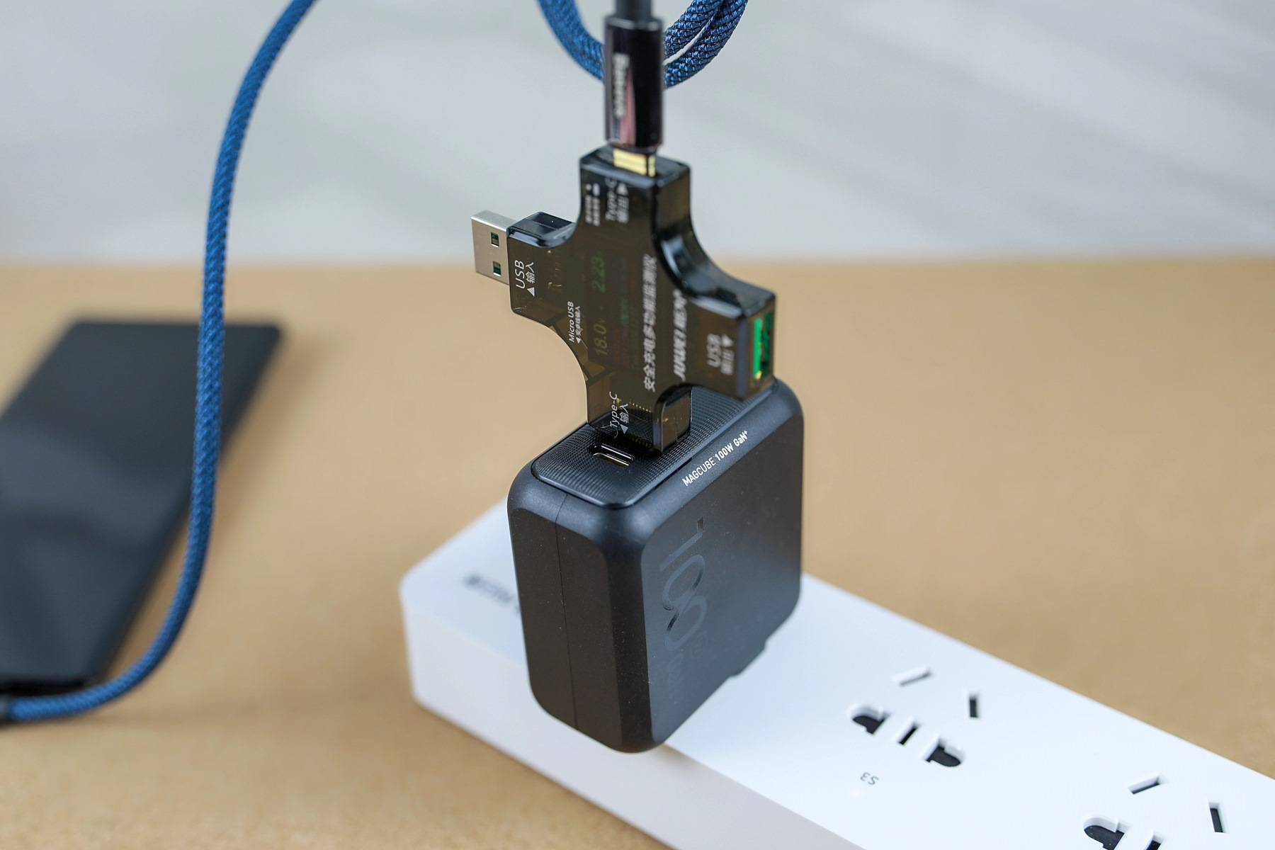 双USB-C智能快充,Aohi Magcube 100W氮化镓快充体验