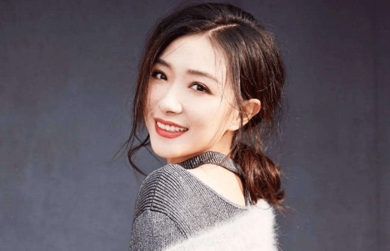 丹妮的真实身份视频 7aacf18a897245b08cb9f430218b2f17.png