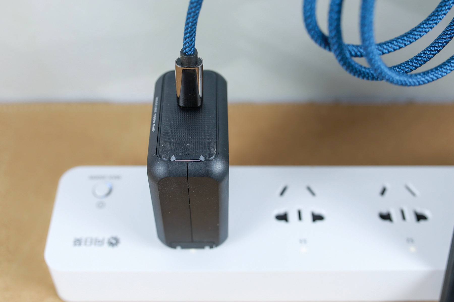 双USB-C智能快充,Aohi Magcube 100W氮化镓快充体验