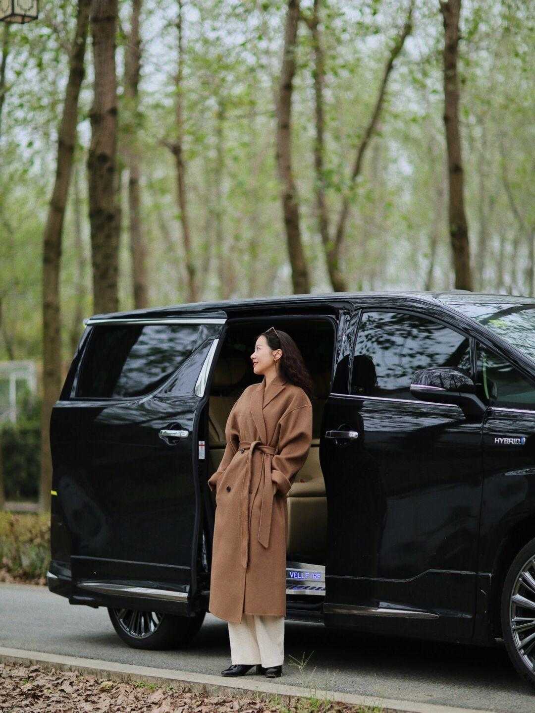 颜色 冬天穿大衣不要将就，试试这几款，简约利落又高级，照着穿准没错