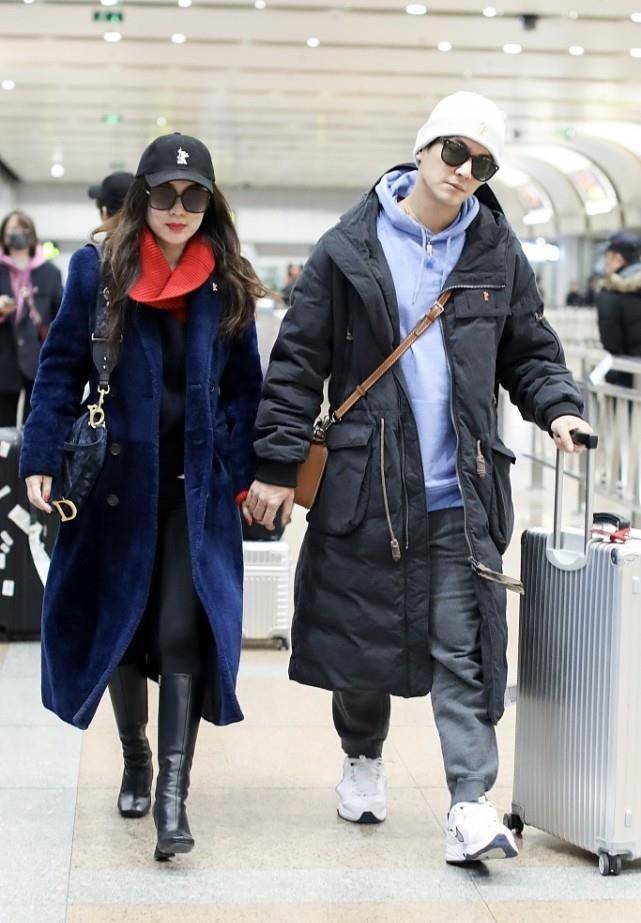 形象 深冬了快把棉服拿出来穿，学霍思燕的棉服造型，不臃肿反而显气质