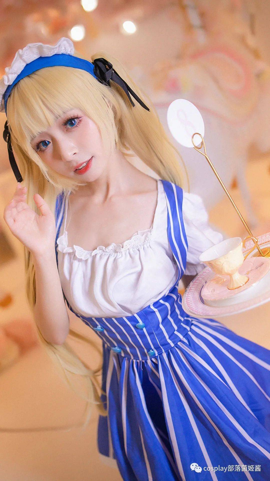 cos路人女主女仆英梨梨cos正片傻喵