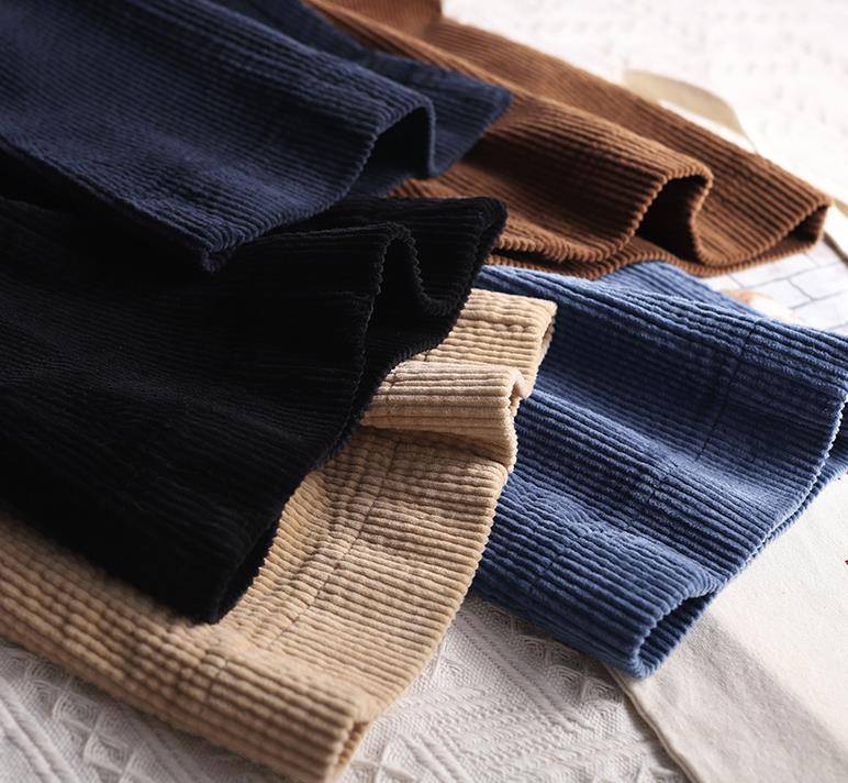 灯芯绒 不要再穿阔腿裤和小黑裤了，今冬这条裤子最流行！保暖显瘦真好穿