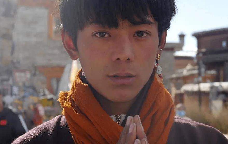 流量|《丁真的世界2》将上线，制作方借丁真薅流量，粉丝抱怨难有好感