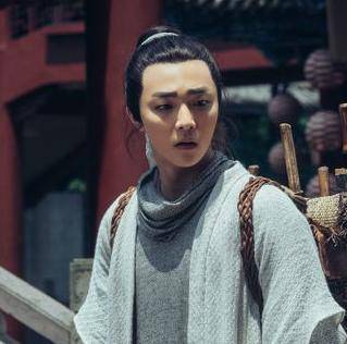 任豪刘海是遮丑神器？男明星也不例外，娱乐圈有多少藏在头发里的帅哥