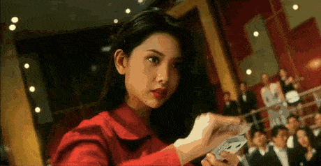 后遗症这些同龄女星都曾是绝世美人，有人整容后遗症像妖怪，有人美到老