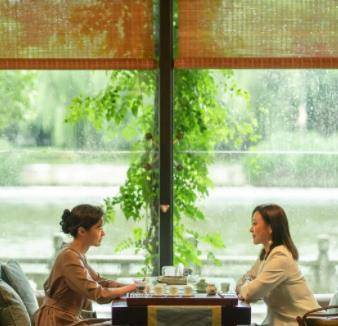 演技|迷雾剧场有救了，赵丽颖新剧上线豆瓣满屏五星，最大功臣却是他？