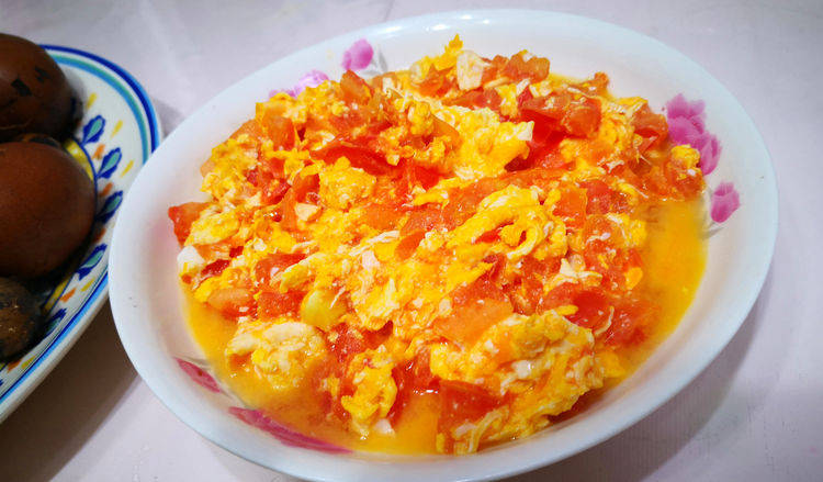 营养|晒晒媳妇做的早餐,营养丰富又解馋,做法却很独特,很多人没吃过