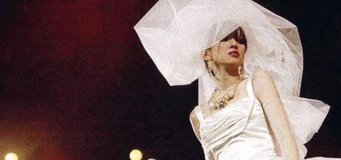 八卦爆料|梁家辉谈及昔日好友崩溃大哭,歌坛天后的一生,到底有多传奇?