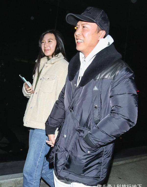 英国王子结婚当时在中北英皇演艺学校念书的石洋子与吴张