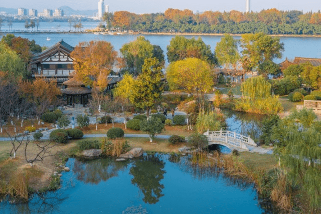 南京这个湖泊不输西湖，江南地区人气最高的市内公园，十分夺目！