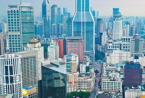 上海必打卡的景点，被誉为“中华商业第一街”，还是4A景区
