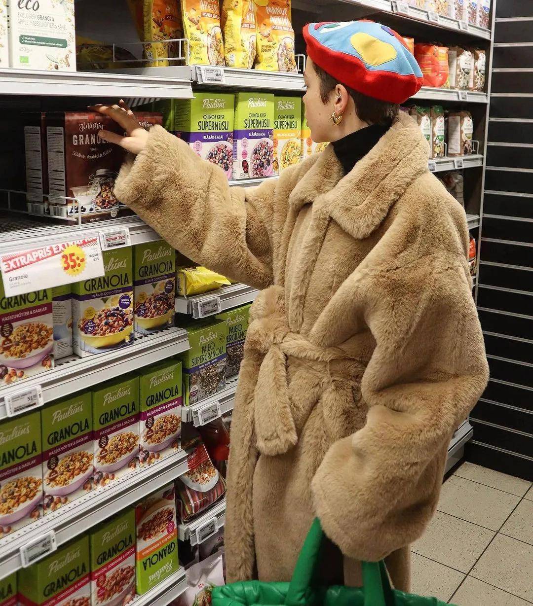 经典 有种逆袭叫吴宣仪穿棉服!本以为会土到炸…结果竟然有点好看!