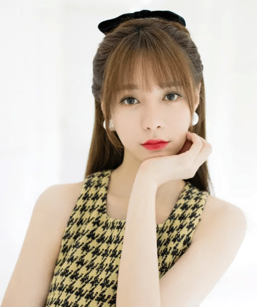 花瓣大嘴、厚嘴、小鸡嘴，嘴型“怪异”却很美的女明星，被蛊到了
