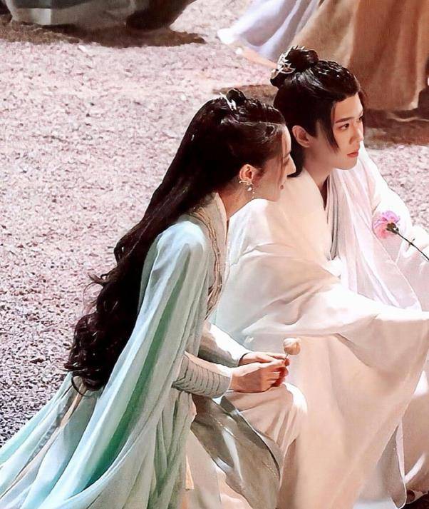 演技|《请君》还未杀青，任嘉伦又一新剧立项，网友：这女主又来毁剧？