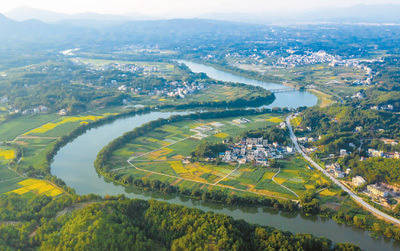 张 平摄(人民图片)福建省长汀县河田镇露湖村,当年的濯濯童山,如今