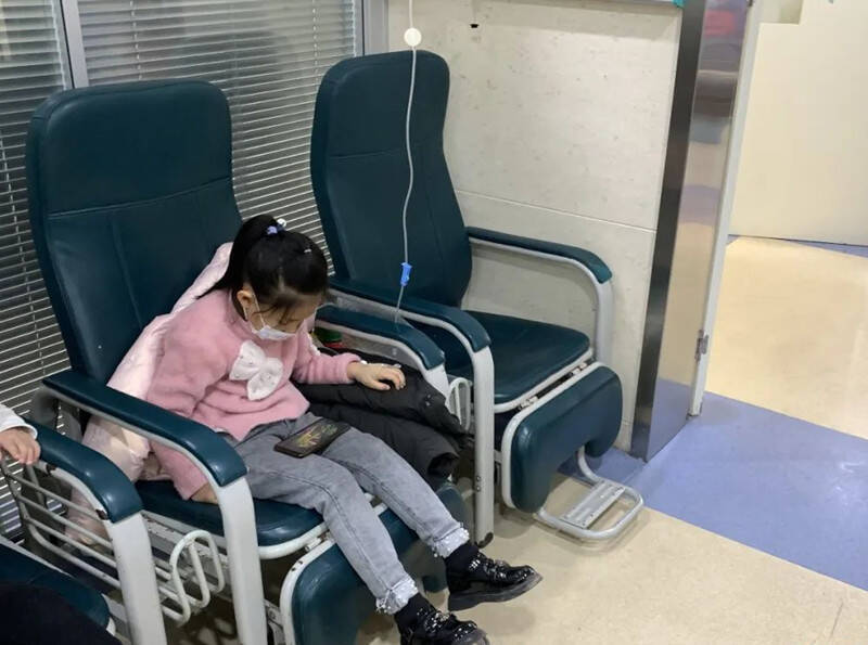 患儿|?一天三四百人!“小病号们”扎堆!莱西市人民医院儿科被挤爆!都是..……