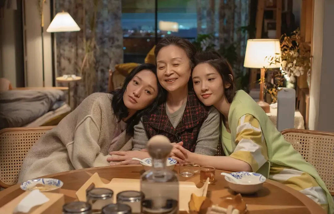 关系|「三驾马车」护航《小敏家》，现实主义如何向前一步？