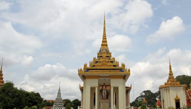 实拍柬埔寨首都，看到很难相信：这还不如中国小县城？