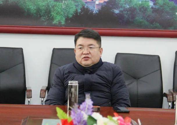 12月13日-14日,阳城一中副校长王伟带队考察团一行来忻州一中,忻州