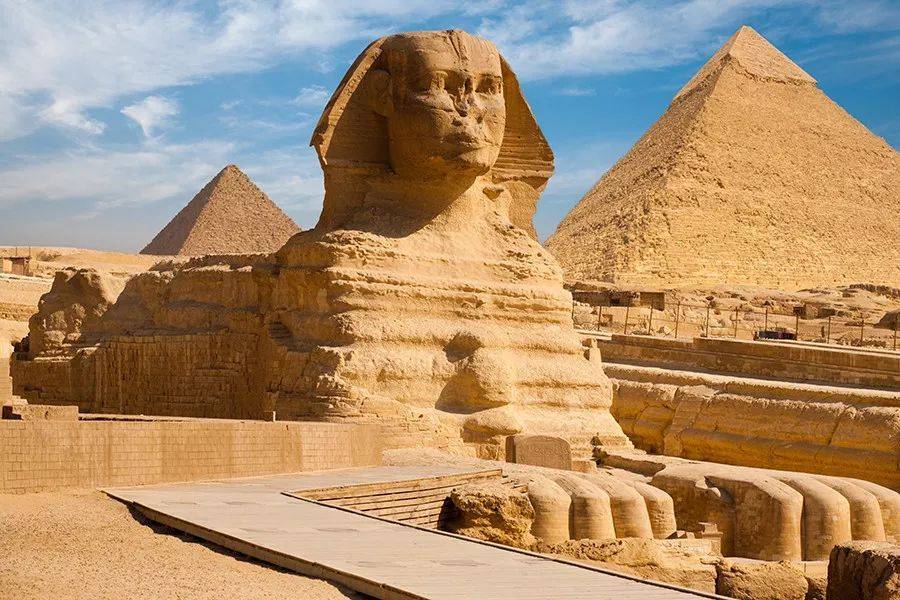 这对方尖碑原本是一对，为何一个在埃及，另外一个耸立在法国