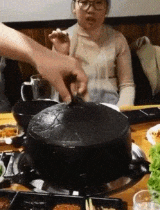 什么|搞笑GIF段子：猫咪喝个水也不容易啊