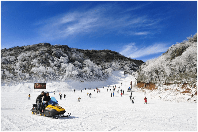 雪场|今年来金佛山玩雪，三大雪场承包你的快乐