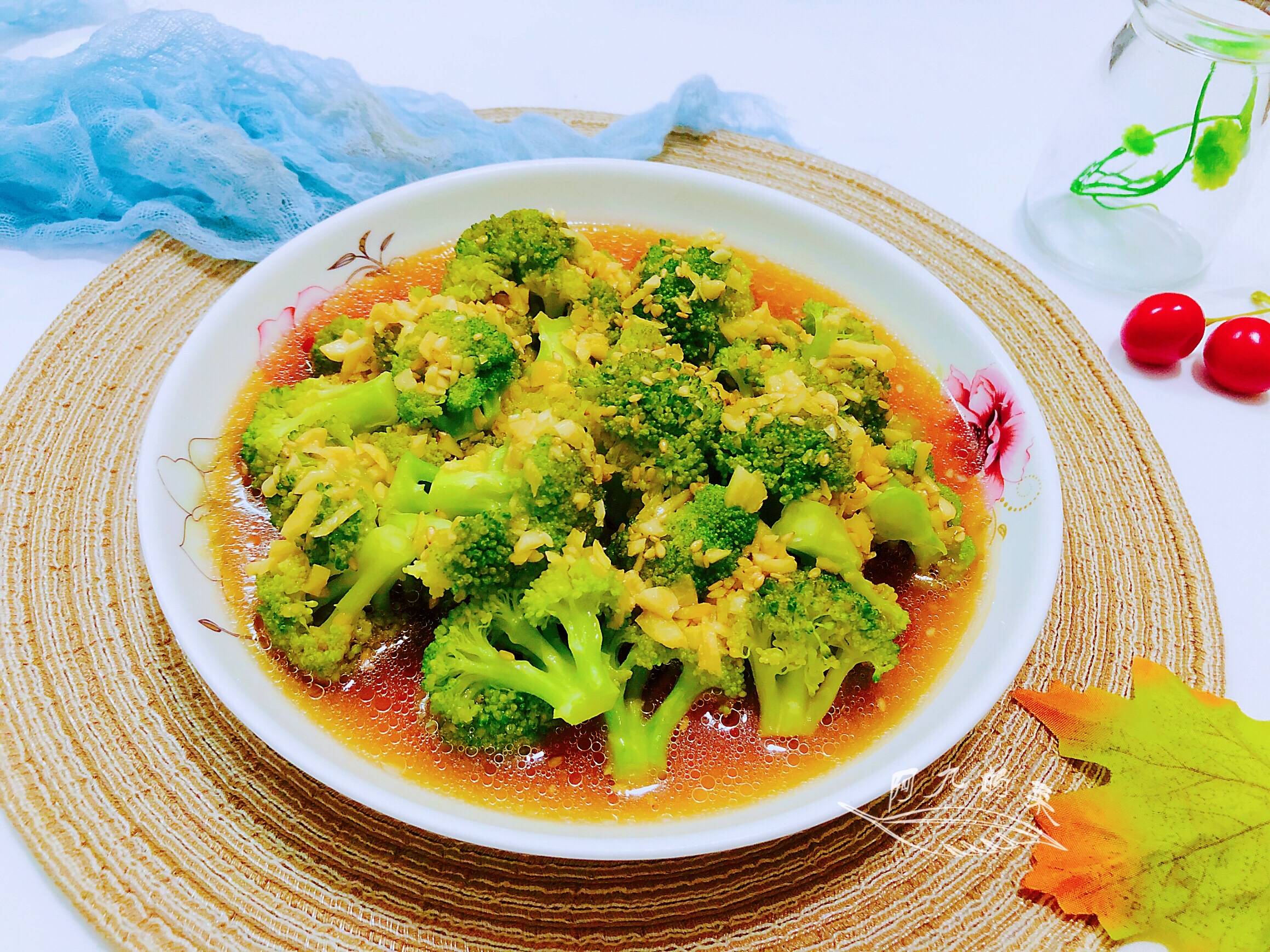 食谱|建议女人:如果不差钱尽量多吃这8种食物,营养美肤,还显年轻