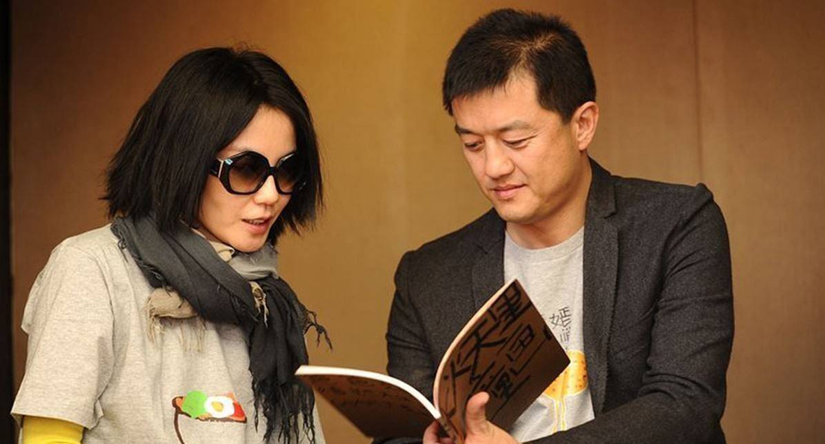 王菲为什么与李亚鹏分离而选择小12岁的谢霆锋原因比想象简单