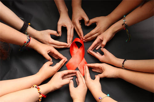 原创浙江67岁老太身患艾滋提供性服务被公诉交易2次非法获利700元