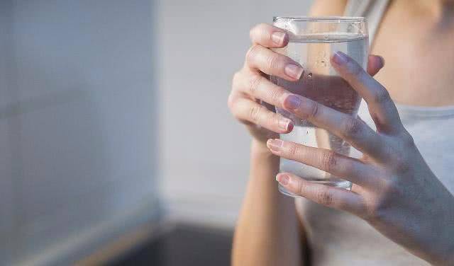 肝脏|晚上睡觉时，如果身体没有这4个表现，恭喜，肝脏保养的还不错