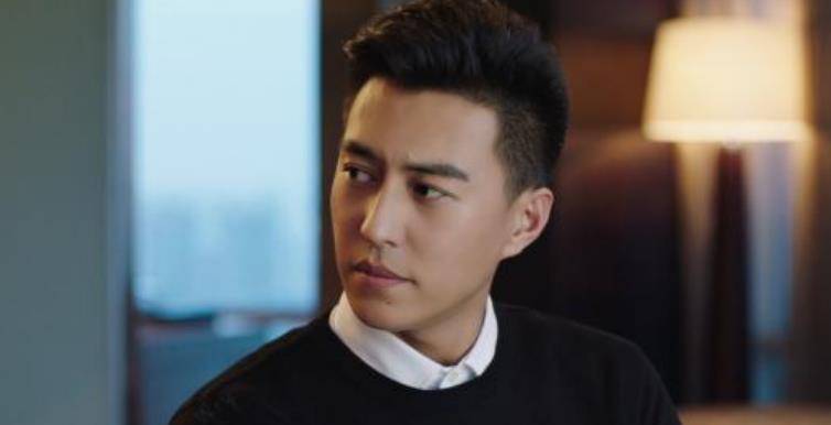 佳作|捧红靳东和王凯，王凯下跪感激知遇之恩，自己却一直默默跑龙套？