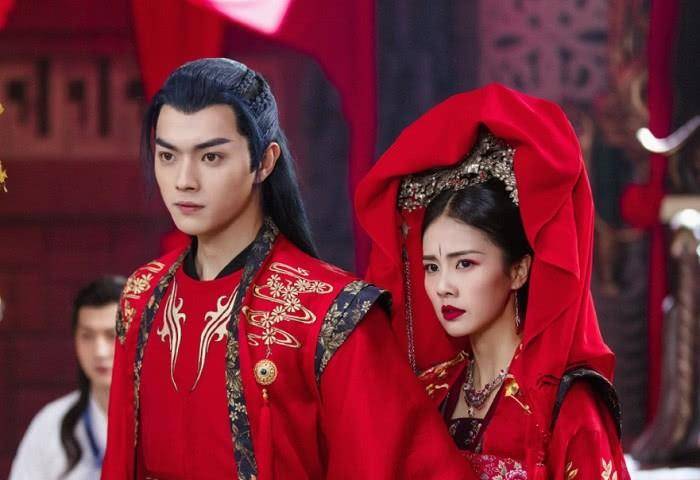 一生一世|白鹿大方晒喜庆红嫁衣，网友：圆满了