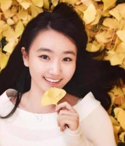 做自己喜欢的事,说叶子这个颜值都可以和一些女演员比较