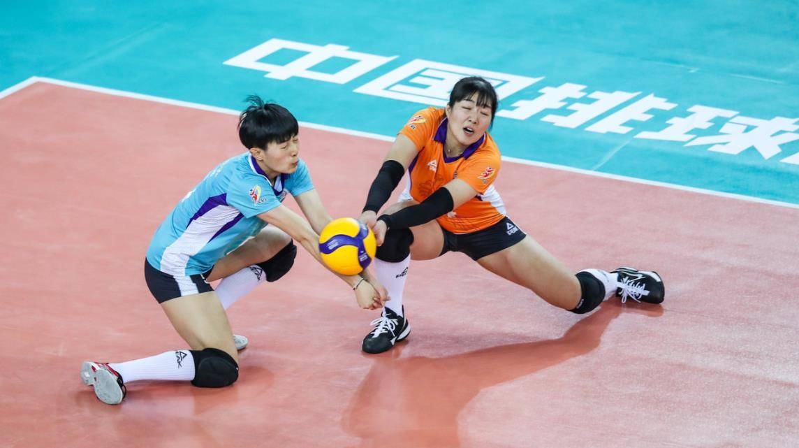 梦洁爆发,江苏女排8连胜,单局轰25-7吊打"天津二队"_江苏队_进攻_吴晗