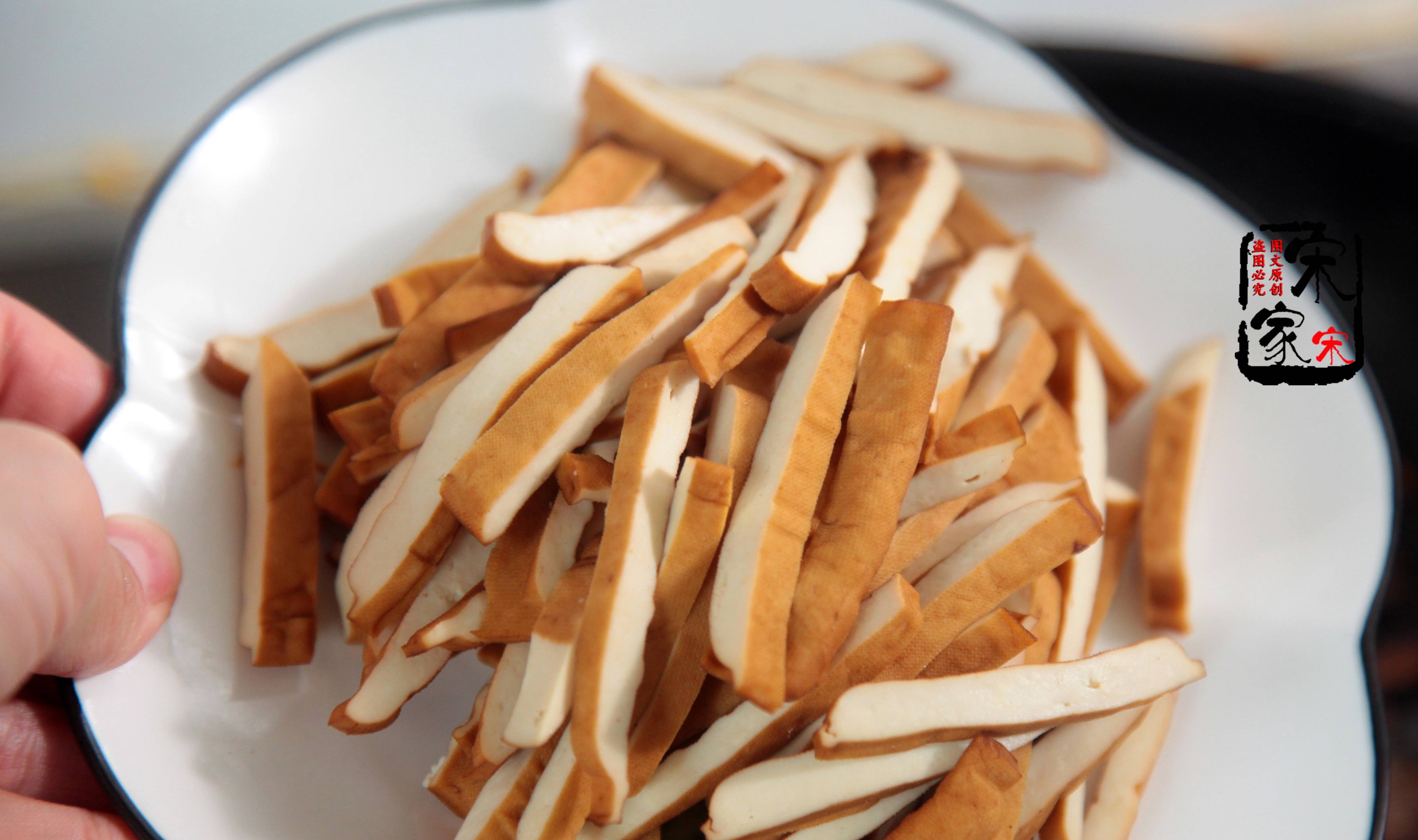 厌的香干做法,我家一周吃4次,下饭好吃,成本只要5元_豆制品_时候_豆豉