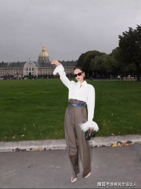 工装裤 答应我，这4款秋冬长裤一定要存，不露脚裸的穿搭，真时髦显瘦