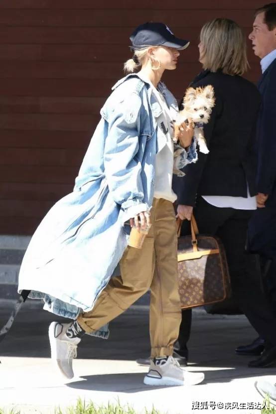 工装裤 答应我,这4款秋冬长裤一定要存,不露脚裸的穿搭,真时髦显瘦