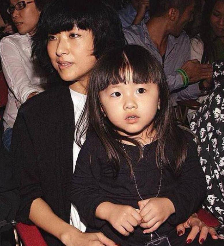 宋妍霏家里是做什么的起底宋妍霏真实家境2021年12月21日