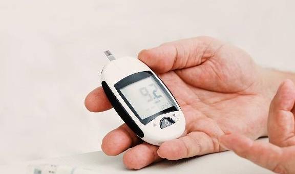 饮食|血糖就像“过山车”?这5个饮食错误没改正,血糖真的很难稳