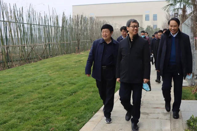 金浩一行深入邓州市湍北高中调研_大新_文化_教育