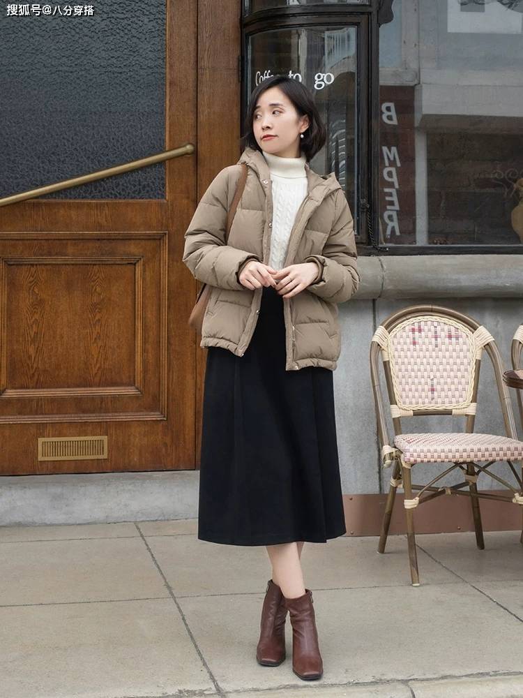 下半身 冬季穿搭在精不在多,试试这些简单舒适的羽绒服,日常实用又洋气