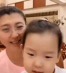 汤唯的电影陈龙主演的电视剧醒我自己我时刻提凤姐整容前