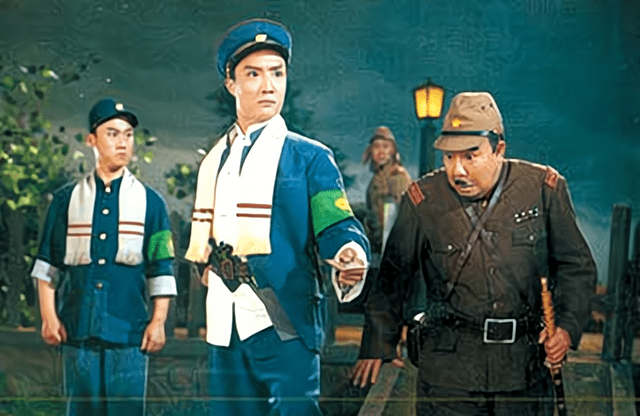 李光的古装戏代表作有《空城计》《白蛇传》《闹天