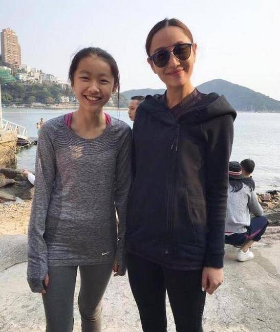 相信她在天上一定是快乐安详的残疾人车